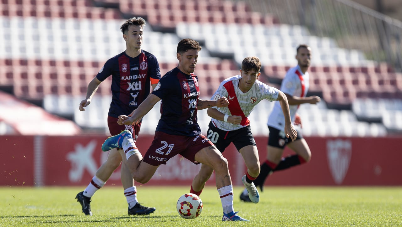 Sevilla Atlético 1-4 Yeclano: Un desconocido Sevilla Atlético sucumbe ante un Yeclano letal