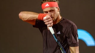 Zverev cede ante la presión de Carlos Alcaraz
