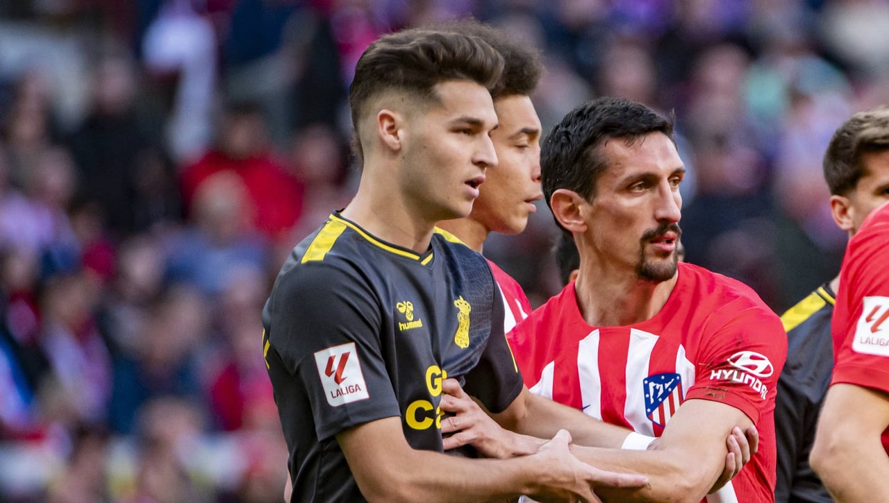 Meten a Girona, Betis y Atlético en la pugna por Mika Mármol