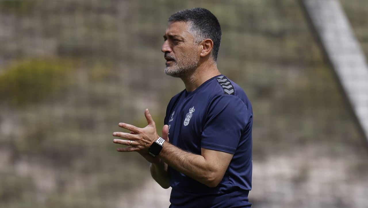 García Pimienta no se fía del Sevilla ni de Sergio Ramos