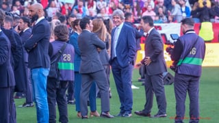 La admiración a Pellegrini y Joaquín no entiende de rupturas: ovación en el homenaje a Navas