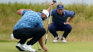 Jon Rahm mira ya a la épica de cerca en el British Open