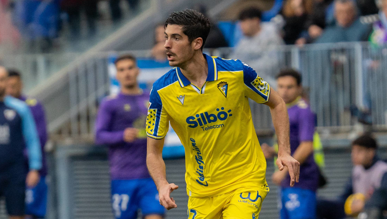 Gaizka Garitano cuenta con Carlos Fernández en el Cádiz