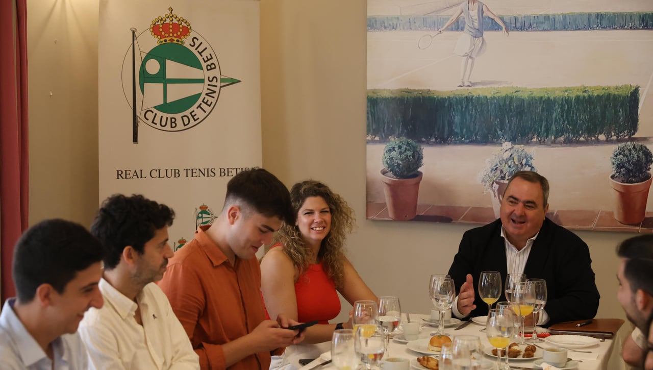 El Tenis Betis plantea la Plaza de España para el centenario de la Copa Sevilla