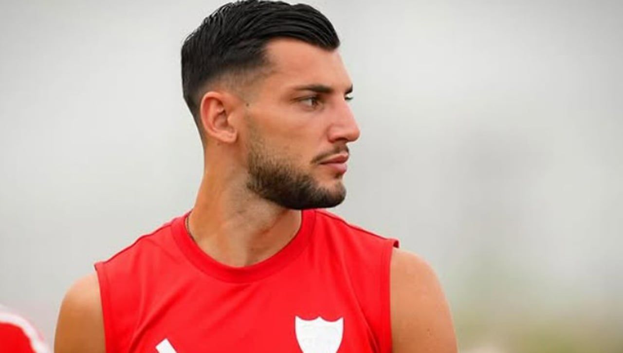 Rafa Mir mete en problemas al Sevilla