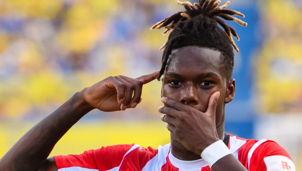 Nico Williams deja la puerta entreabierta a su salida