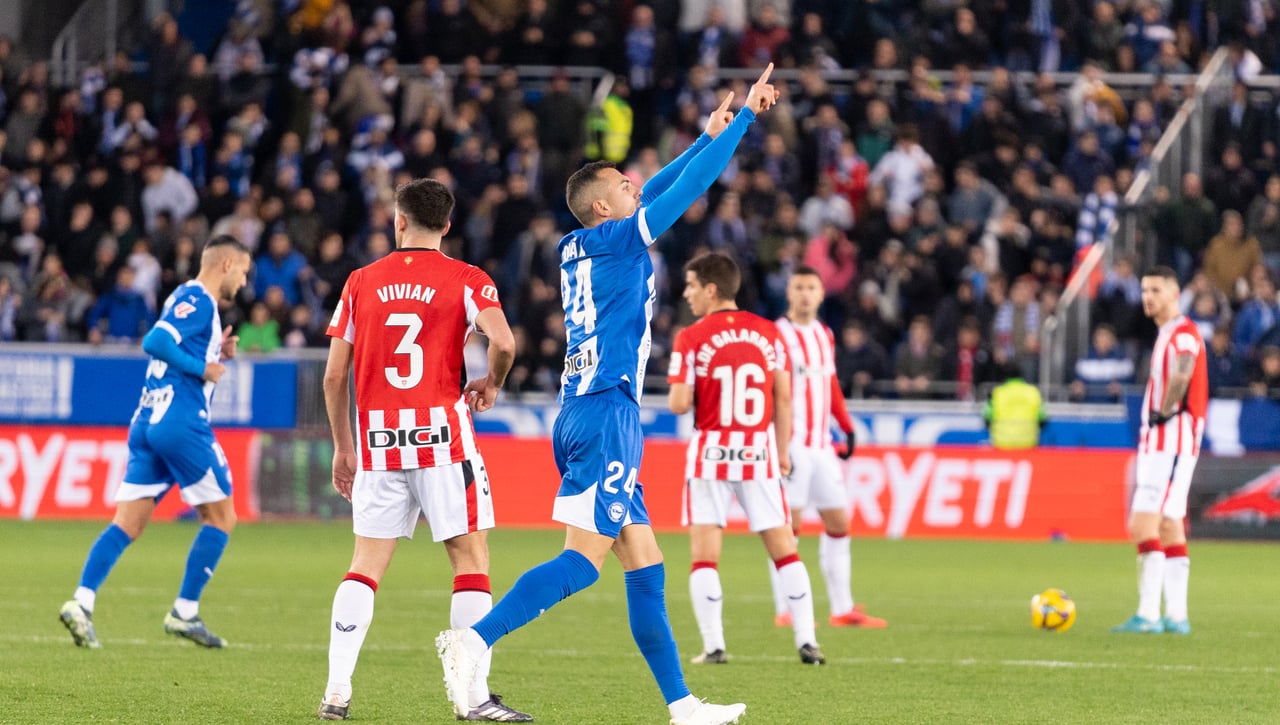 Alavés 1-1 Athletic: Unai Simón regala un punto al Alavés
