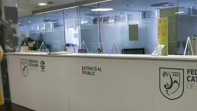 Los Mossos registran la sede de la Federación Catalana de Fútbol