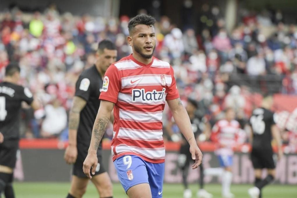 Reunión entre el Sevilla FC y el agente de Luis Suárez