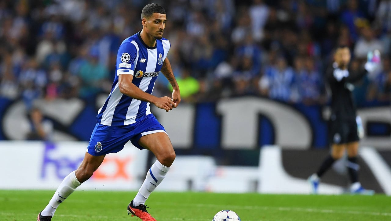 De ser un descarte del Sevilla a opción número uno para Rayo y Almería