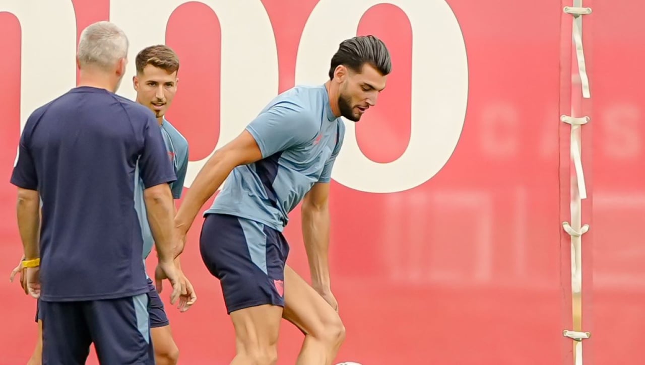 Se solucionan las últimas diferencias entre Sevilla y Valencia por Rafa Mir