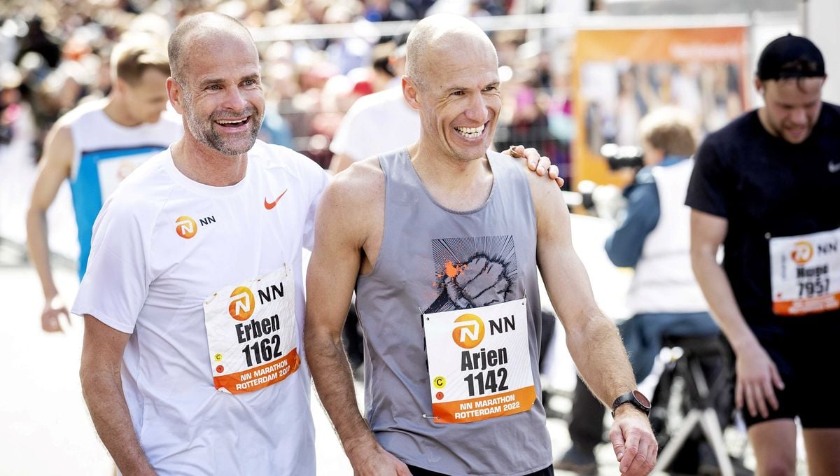 El exfutbolista Arjen Robben hace un 'tiempazo' en una maratón