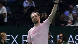 Bublik se convierte en el matagigantes en París y peleará cara a cara por competir en Turín