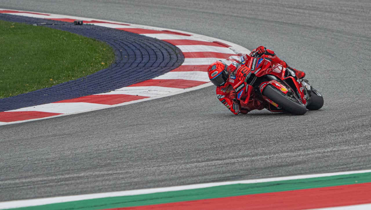 MotoGP 2025 GP Austria en directo | Resultado y resumen de la carrera del Gran Premo de Austria de motociclismo con Marc Márquez y Jorge Martín