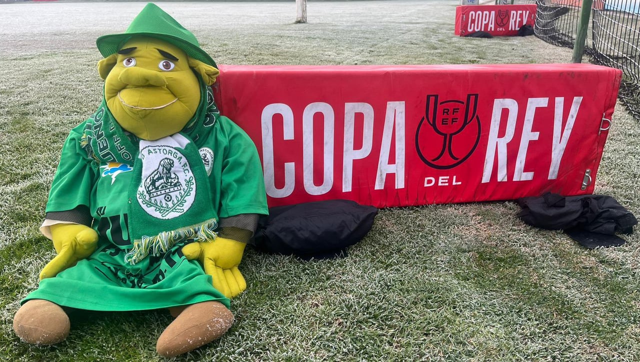 El Sevilla llega a Astorga cruzando los dedos en la 'pista de hielo' de La Eragudina 