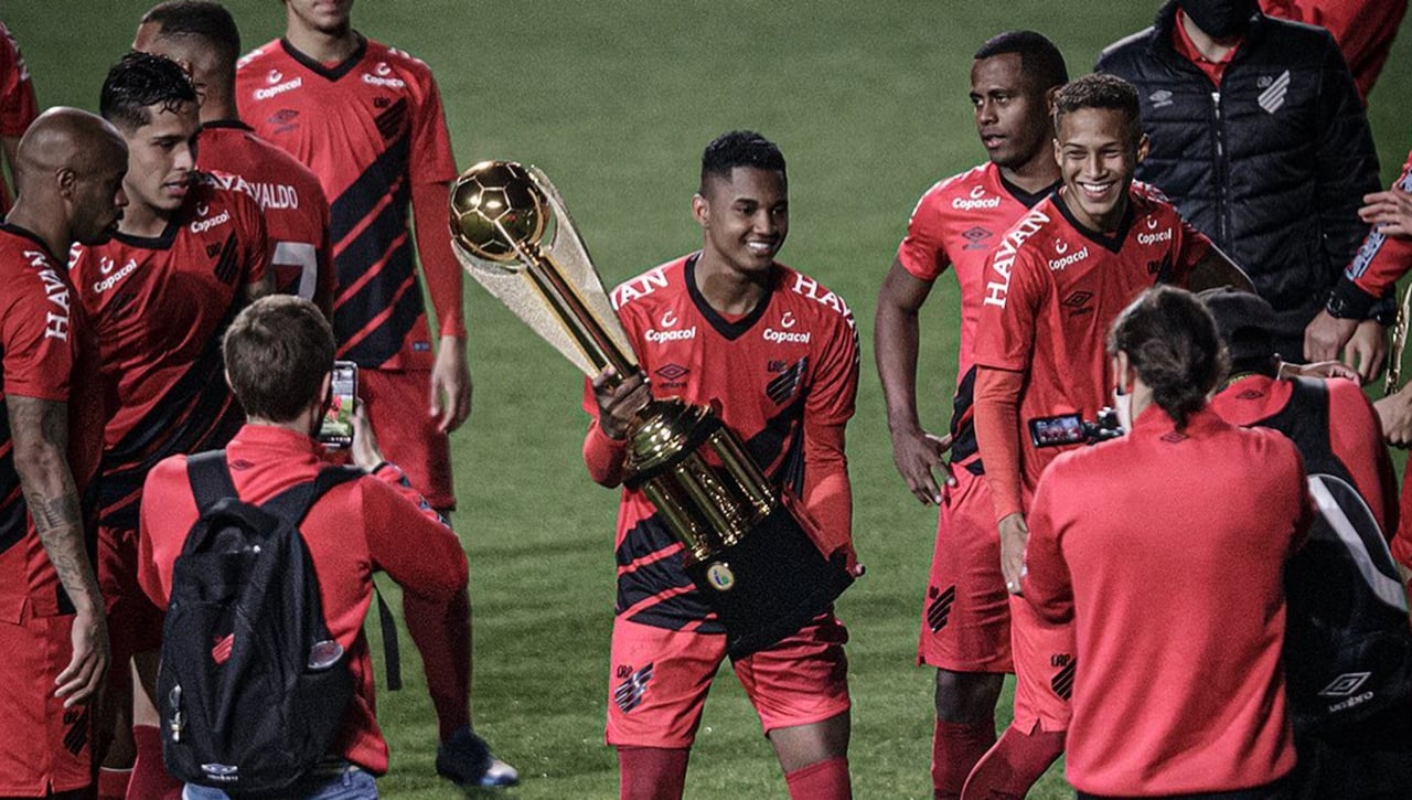 "Abner tiene potencial para ser importante en el Betis y en otros grandes de Europa"