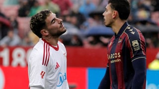 Almeyda, el mercado de fichajes del Sevilla y una pregunta clara: '¿Por qué lanzó el penalti Isaac Romero en lugar de Alexis Sánchez?' 