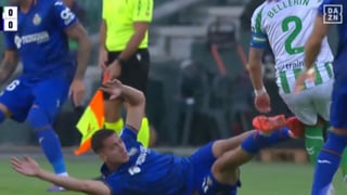 La polémica en el Villamarín: roja perdonada a Yildirim y dos posibles penaltis de Milla