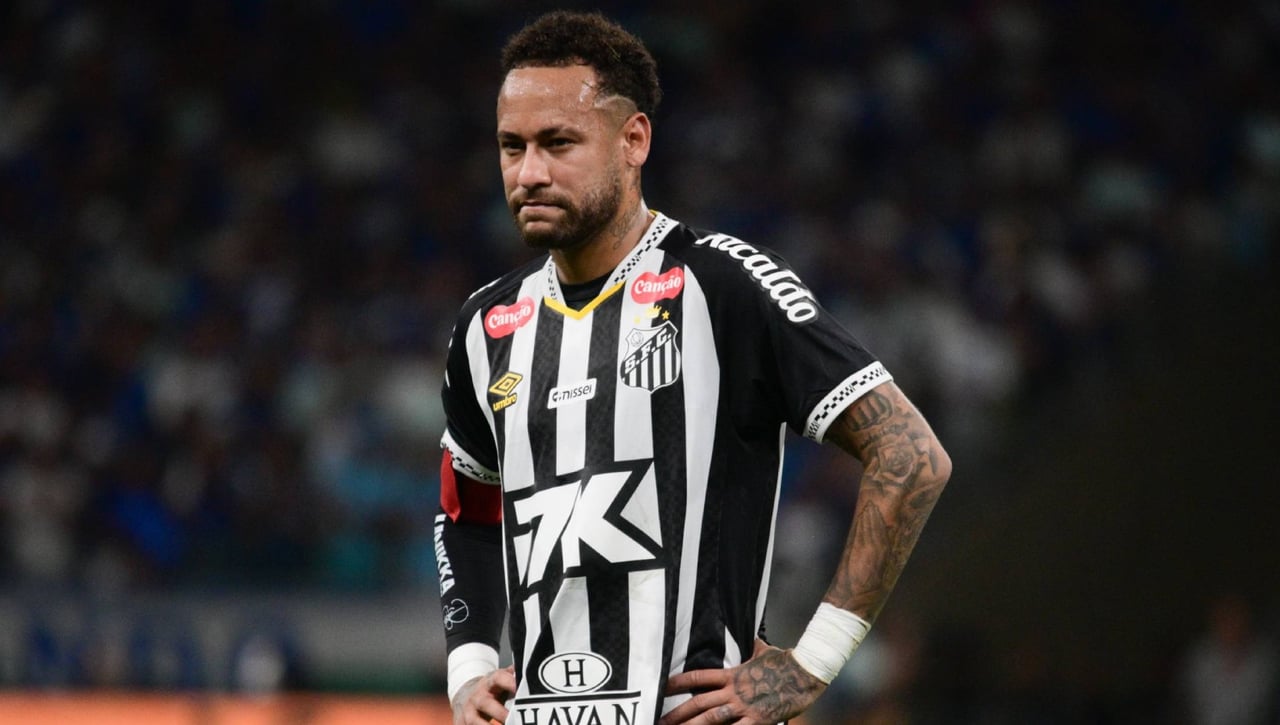 Ni Ancelotti ni el césped artificial, desvelado el gran problema de Neymar en casa