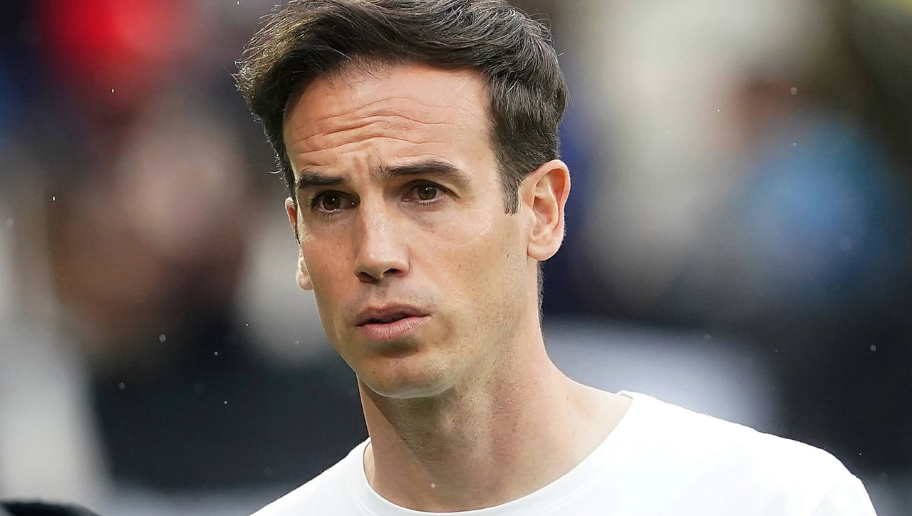 Cobeño confirma que ha "empezado a hablar" con Iñigo Pérez sobre su renovación