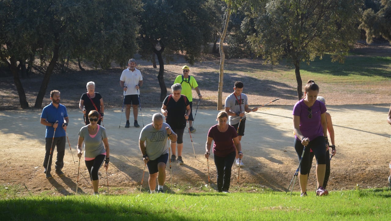 El programa de Nordic Walking del SADUS está de regreso