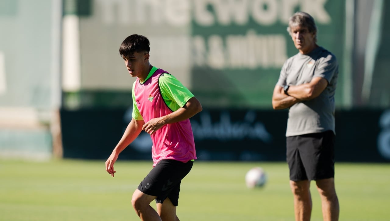 La promesa del Betis, lista para la Conference League