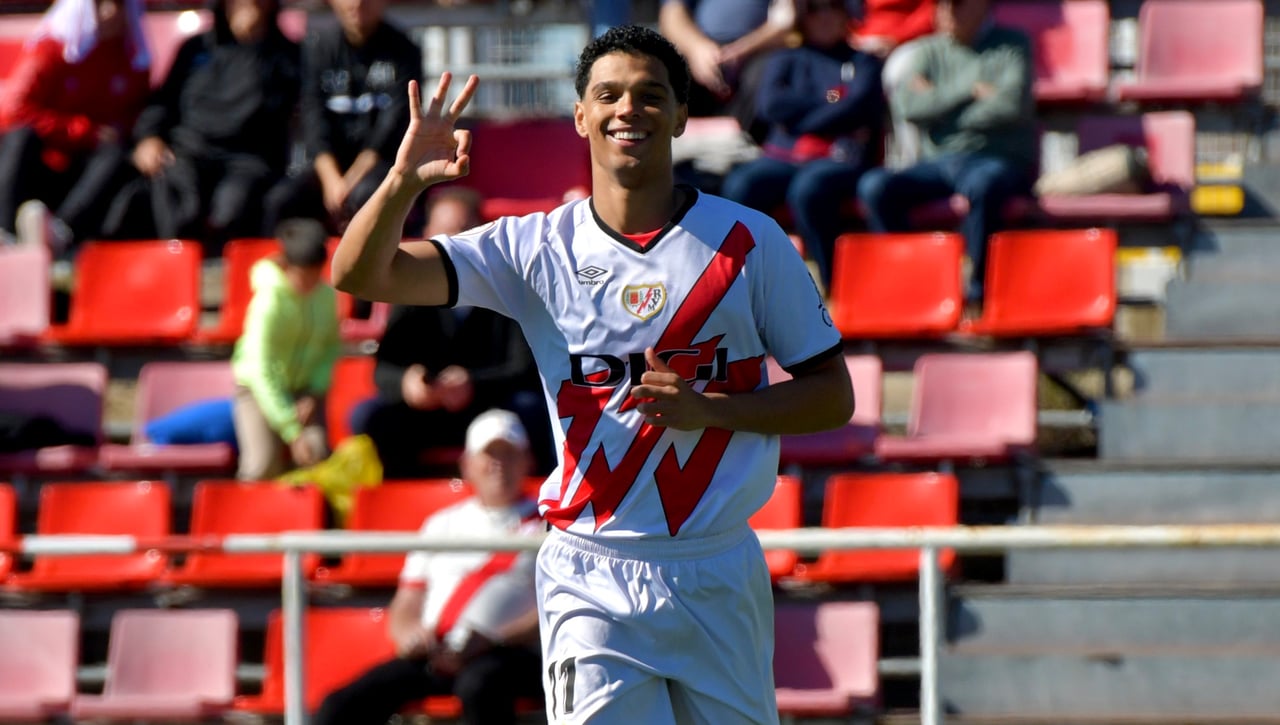 A Eto'o le amargan el debut