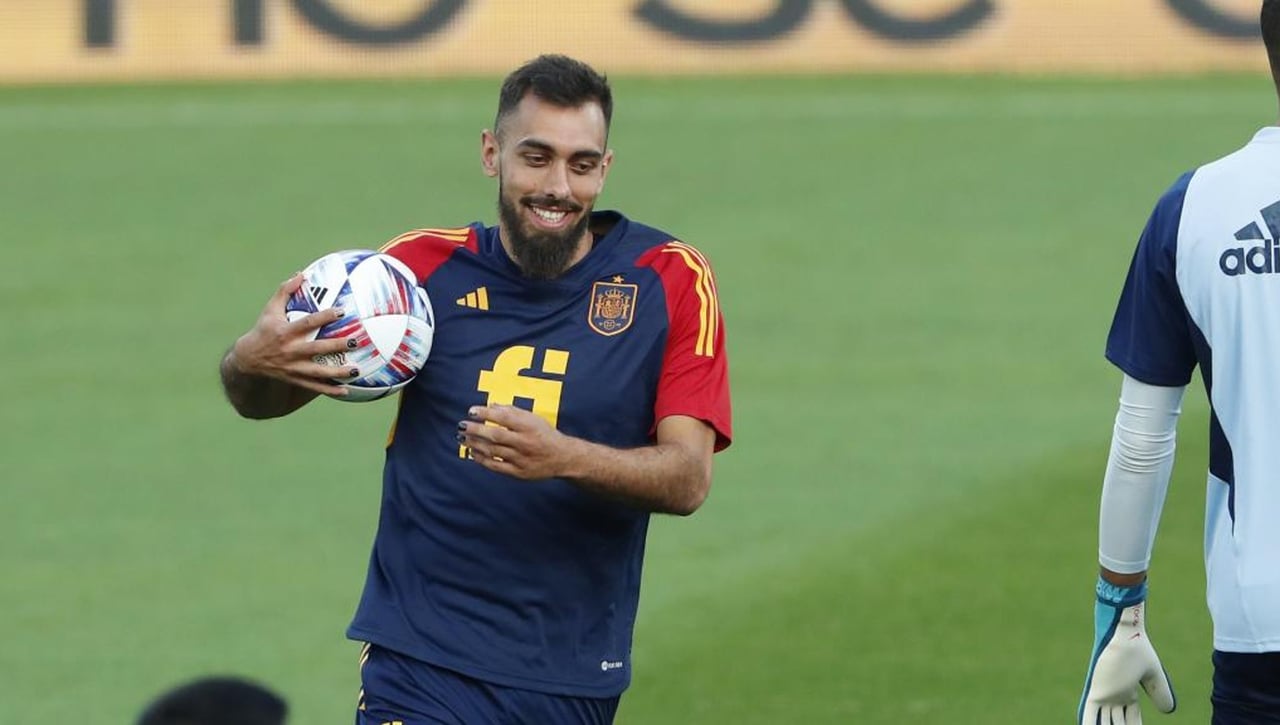 El '9' de Luis de la Fuente juega en el Betis: Borja Iglesias