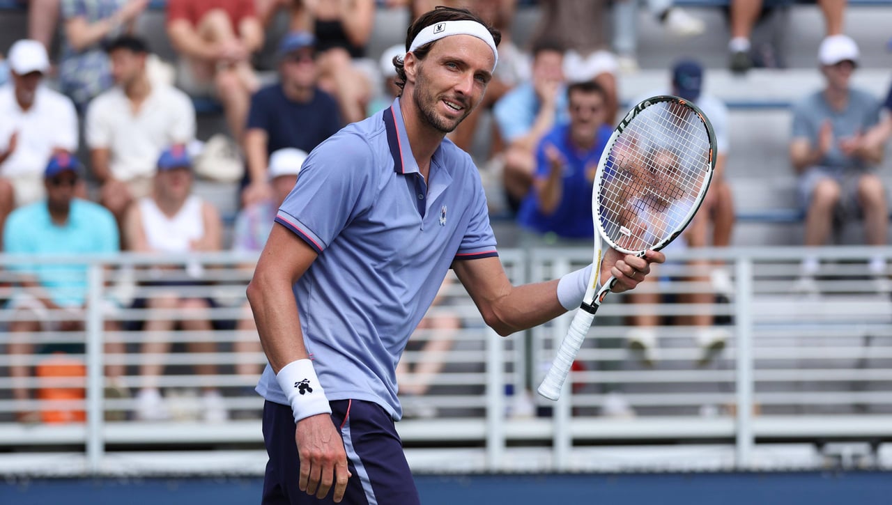 Rinderknech pasa por encima de Aliassime para seguir soñando en Shanghái
