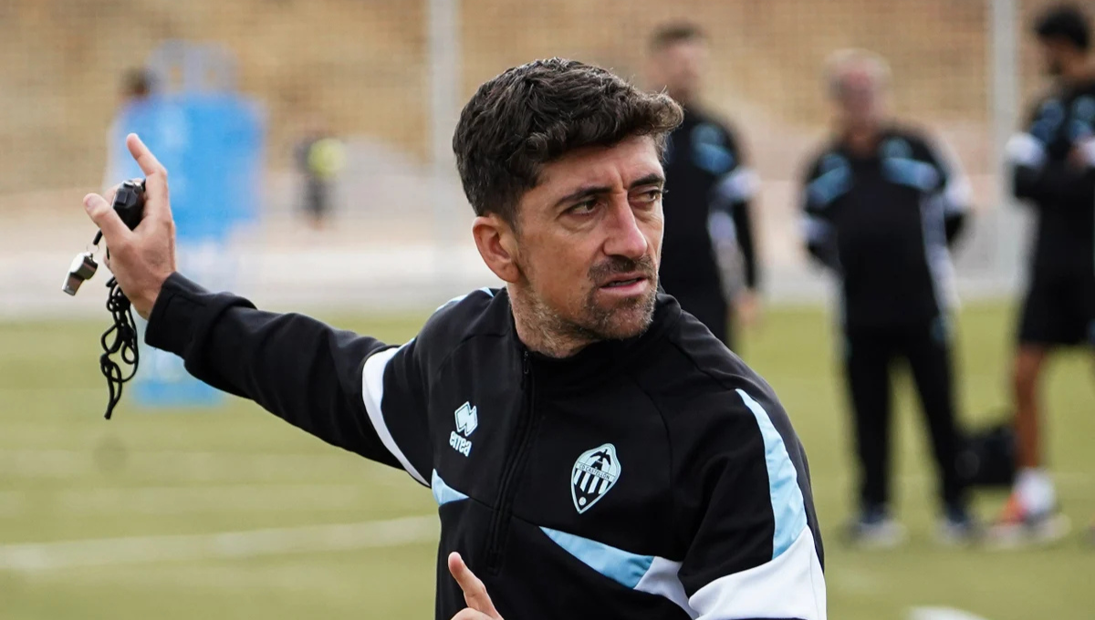 Pablo Hernández, el segundo mejor entrenador en LaLiga Hypermotion