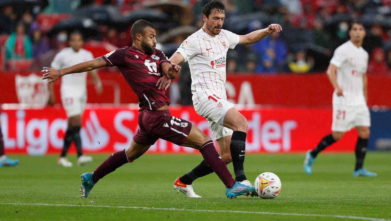 La vía Rafinha a pesar de la competencia y la presión del Barça 