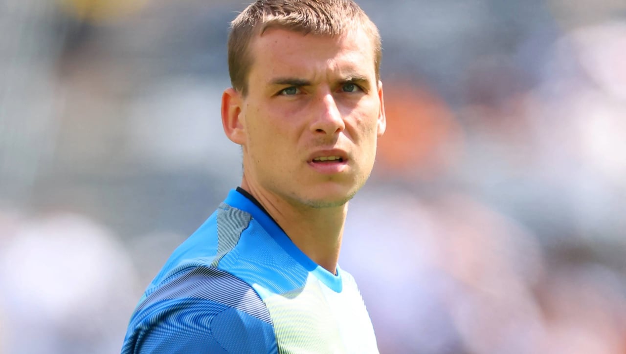 Contactos entre el Villarreal y Lunin