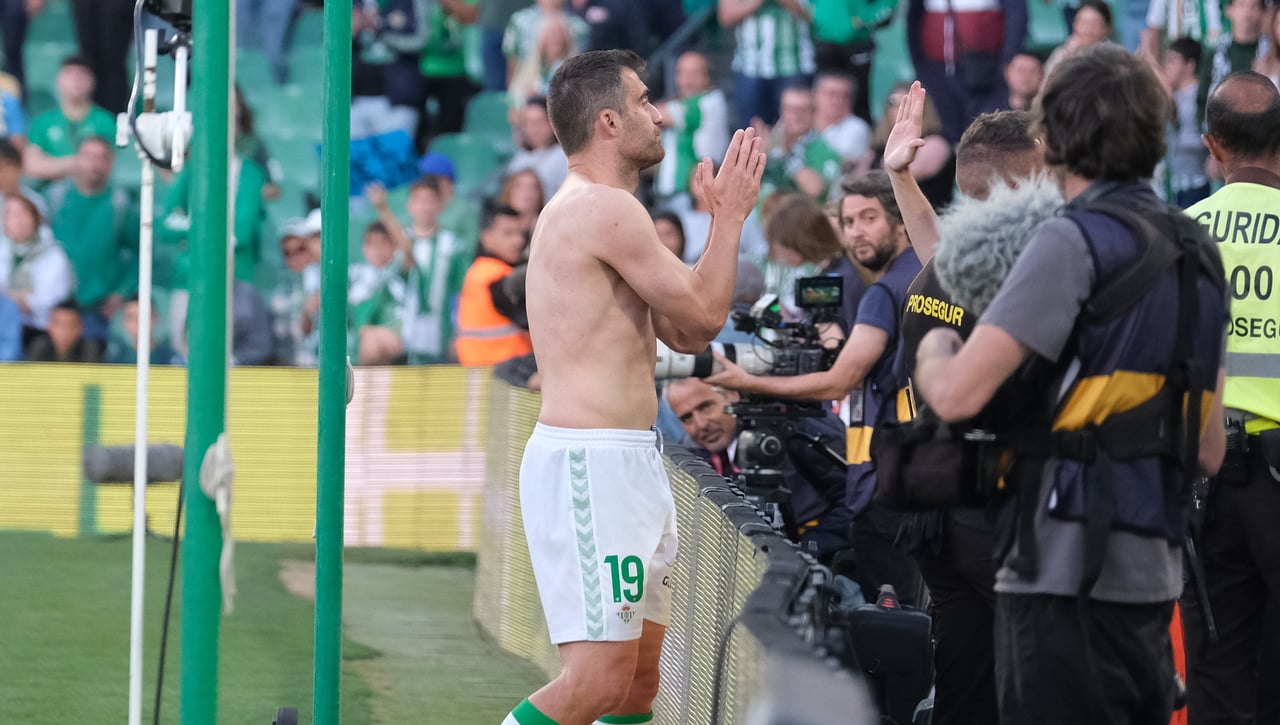 Los pitos a Ez Abde y las disculpas de Sokratis: "No lo he conseguido..."