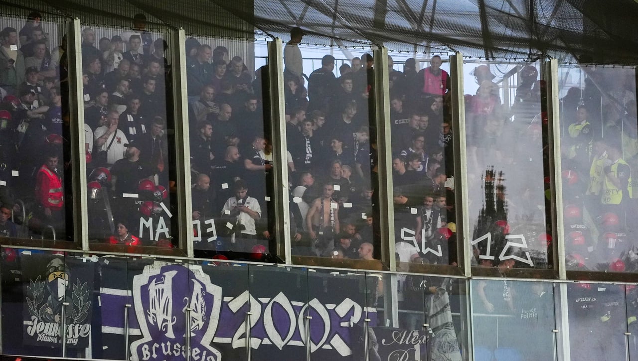 Los ultras del Anderlecht no se esconden
