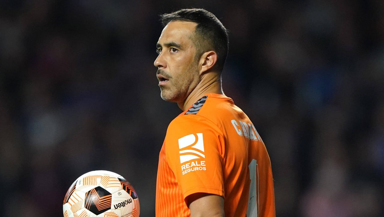 Bravo deja caer su salida del Betis