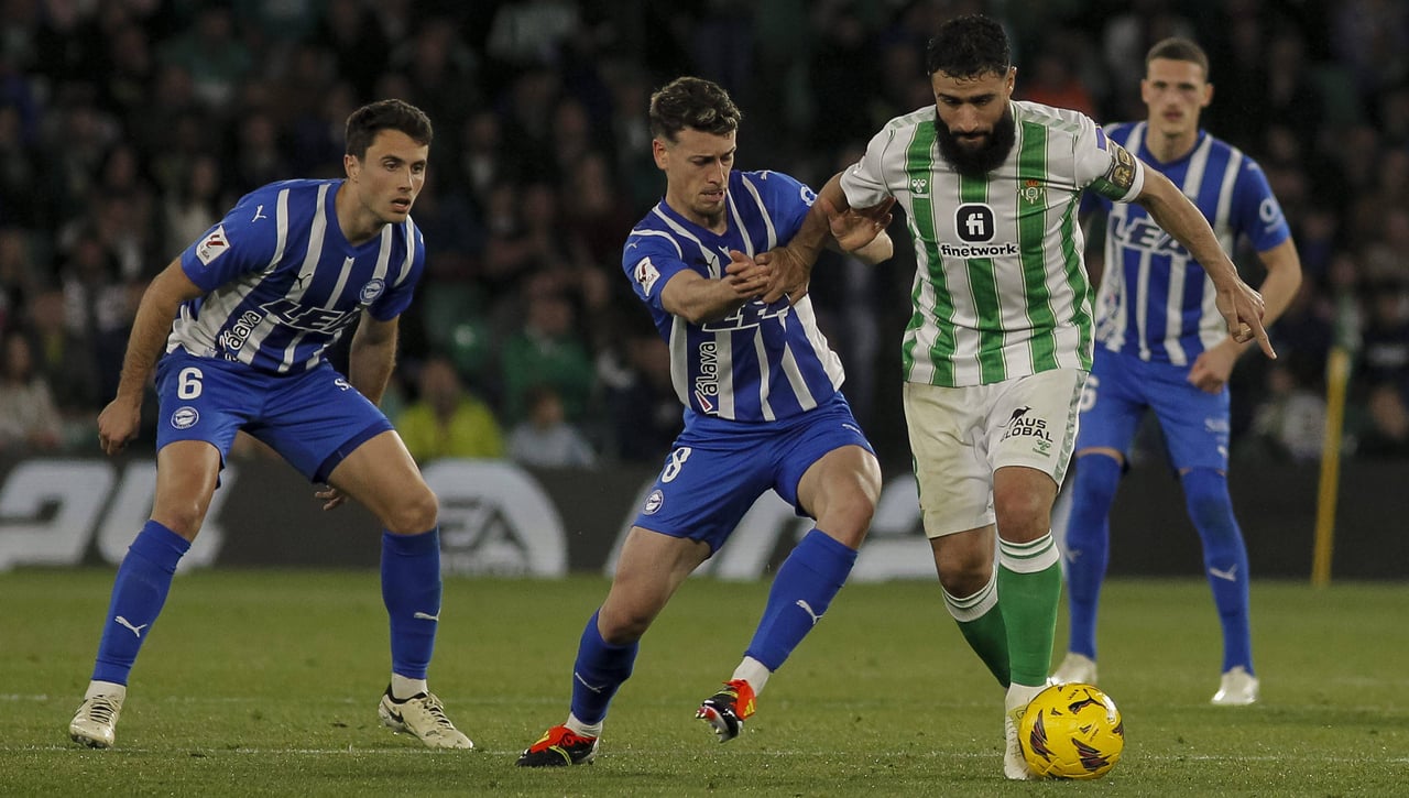 Fekir reconoce el bajón del Betis y echa de menos a Isco