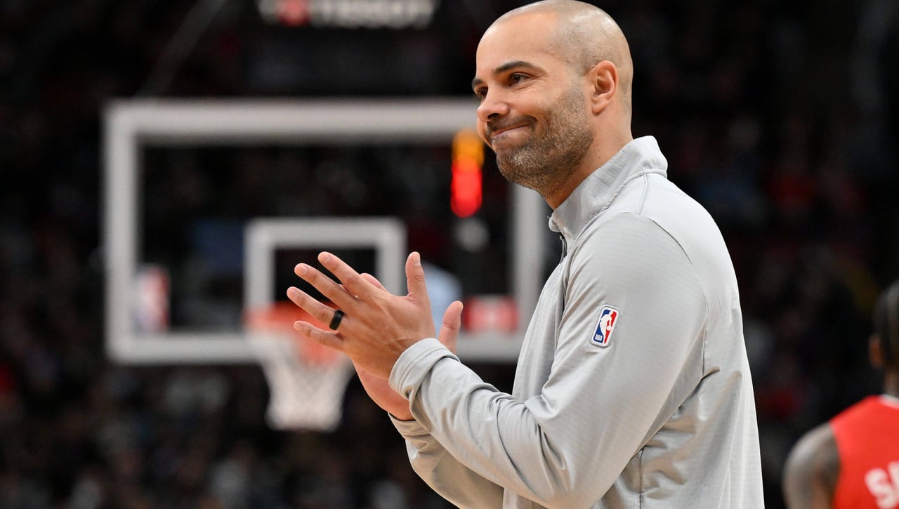 Jordi Fernández se hunde en NBA y LeBron James hace historia 