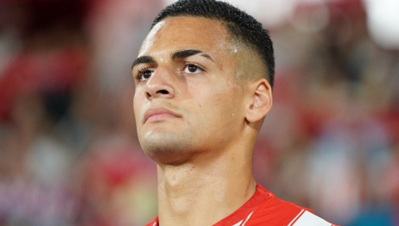 Kaiky frena los rumores sobre su salida del Almería 