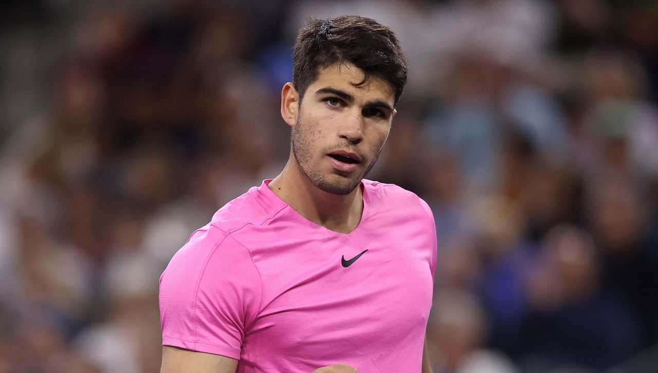 Carlos Alcaraz destroza a Bagnis