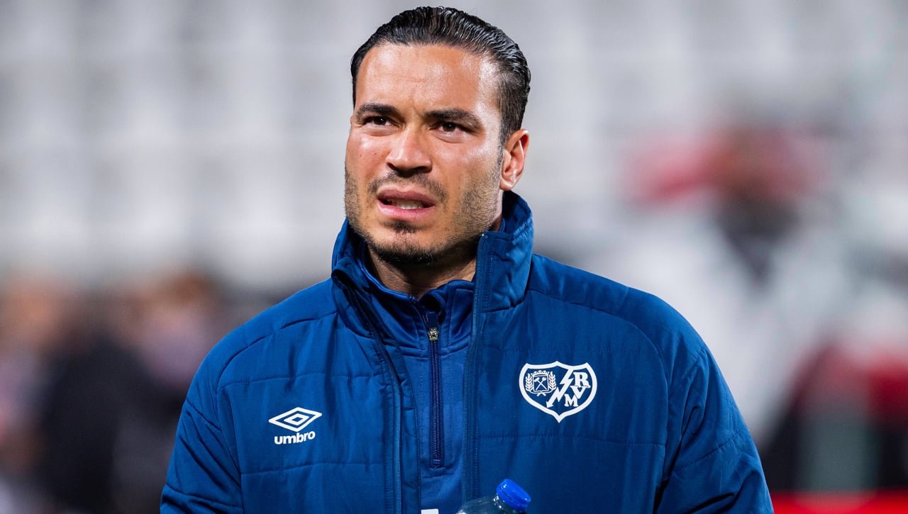 Raúl de Tomás sigue sin entrenarse con el grupo tras cuatro sesiones