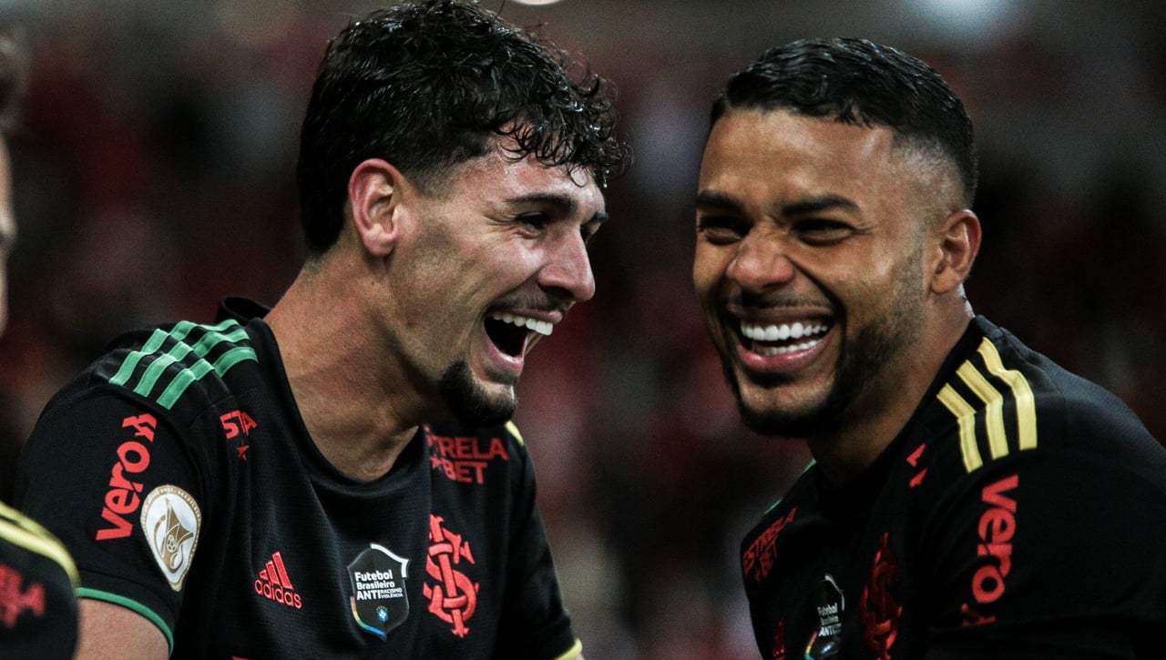 Johnny Cardoso, Guido Rodríguez, Sergi Altimira... El Betis toma medidas inmediatas con su doble pivote