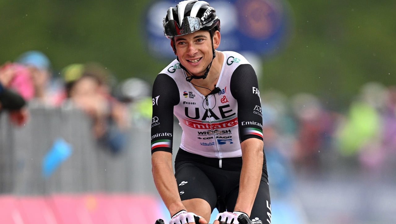 El equipo Movistar cierra tres fichajes de golpe