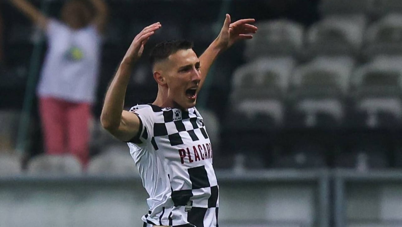 El Sevilla insiste por Bozenik pero pregunta por un delantero del Tottenham