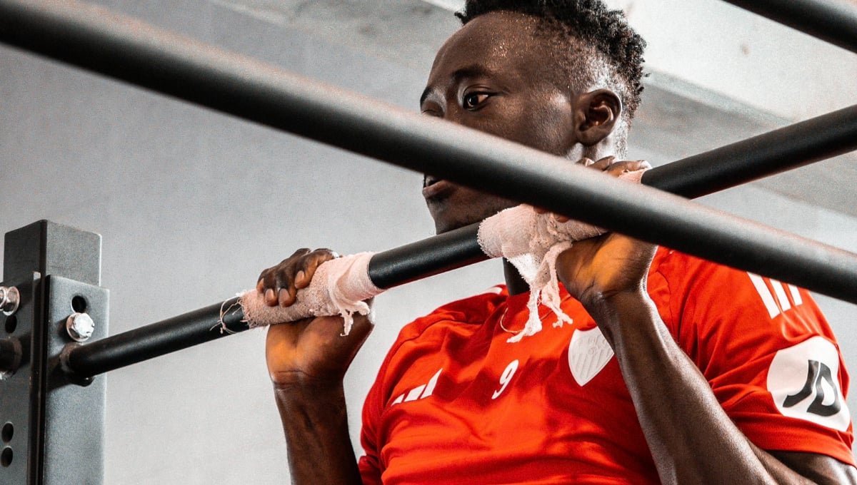 Akor Adams recupera el tiempo perdido