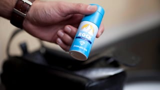 Este es el error que cometes con tu desodorante