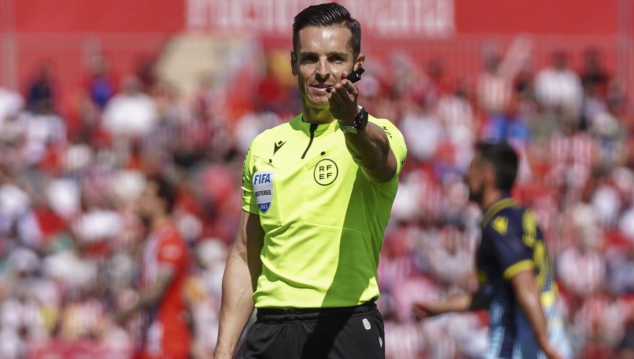 Del VAR en el Sevilla - Celta a pitar el derbi de Grecia