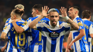 El Deportivo de La Coruña, sorprendido por el Barcelona y el Elche