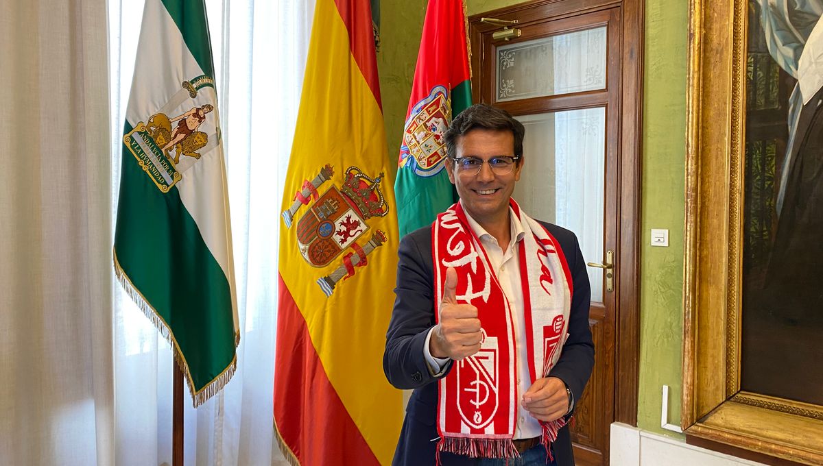 Paco Cuenca, alcalde de Granada: "Hay una gran lealtad por parte de la nueva estructura del Granada"