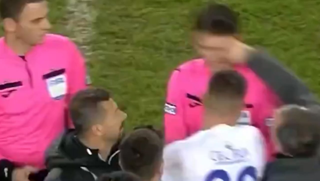 Un presidente le pega un puñetazo a un árbitro