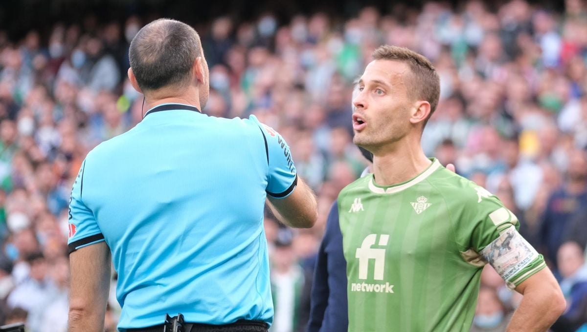 Cuatro partidos de sanción para Canales por sus críticas a Mateu Lahoz